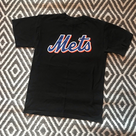 black mets t shirt